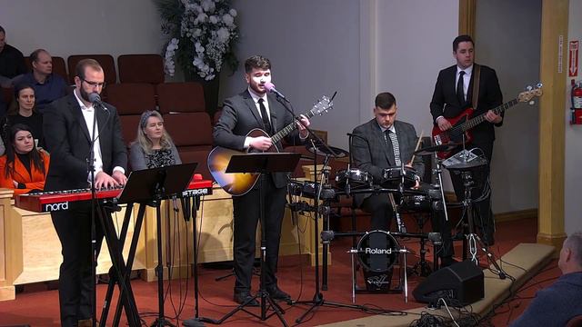 «Где-то за окном» - группа «Новое имя» смотреть онлайн