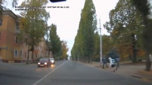 Девочка бросается под колеса. Липецк, ул. Ушинского