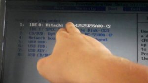 an operating system wasn`t found try  disconnecting any drives that