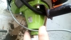 Самодельный мотор для лодки из мото косы  Homemade boat motor from trimmer spit