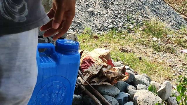 BOSNY SPRAY PAINT смотреть онлайн