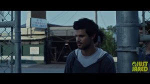 Taylor Lautner & Marie Avgeropoulos - -Tracers- At the Shipyard Clip_x264