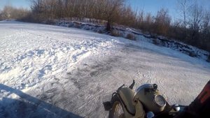 перевернулся на иж юпитер 2 с люлькой зимой на льду