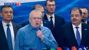 Жириновский: стебётся над журналистами