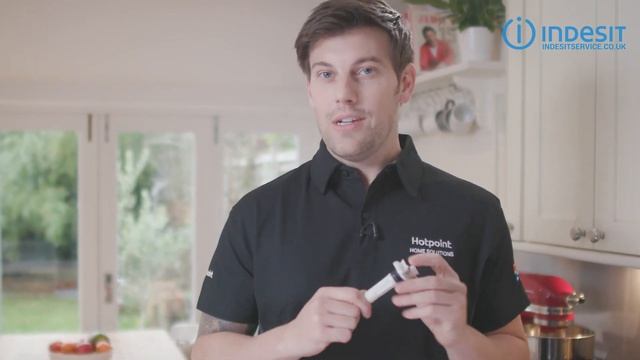 How to remove transit bolts from your washing machine | by Indesit смотреть онлайн