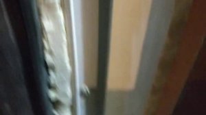 установка межкомнатной второй входной двери на старую коробку лудку.Врезка замка петли съёмные ручк