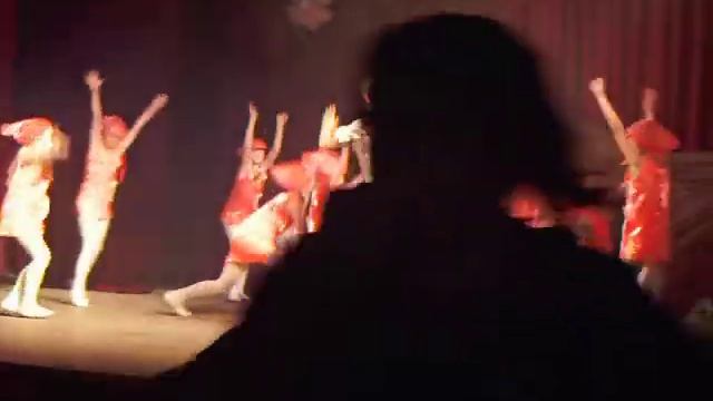 Танцы. Народный ансамбль танца "Каприз" ГДК г.о.Кинель