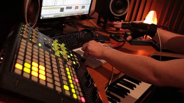AeroKontrol - Custom built hand motion MIDI controller test смотреть онлайн