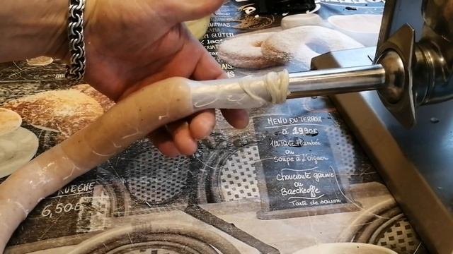 Сардельки из курицы дома. Рецепт для начинающих