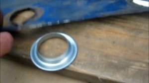 Меняем люверсы.