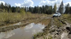 Нива Шевроле на цепях