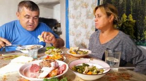 ЖЕСТЬ МУКБАНГ // МУЖИК ОБЪЕДАЕТСЯ