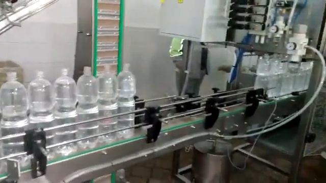 Розлив газированная вода 1,5 л.