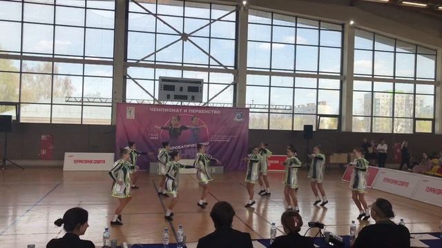 Акробатический рок-н-ролл. клуб "ТанцКласс" команда "подружки "