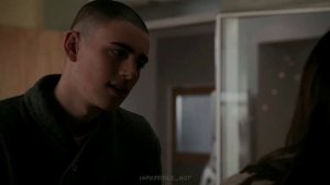 Я должна быть худой|| Красные браслеты