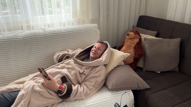 ЖАРЮ ОЛАДЬИ НА ОБЕД. КОРМЛЮ МУЖА / АРИНА БЕЛАЯ смотреть онлайн