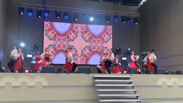 Танец: "Топтуша" - исполняет старшая группа (15-18 лет)  г.Ростов-на-Дону. 274 день города (2023)