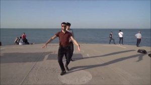Скажи Скажи АЛИ ОСМАНОВ ЛЕЗГИНКА НА МОРЕ ЛОВЗАР ПАРНИ И ДЕВУШКА ТАНЦУЮТ ALISHKA 2023 Чеченская Даг