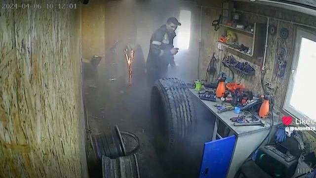 взорвалось колесо