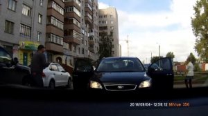 Раздавила ребенка во дворе