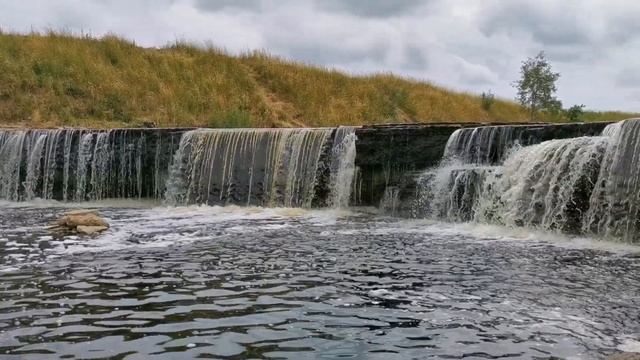 Ленинградская область. Посёлок Ульяновка. Тосненский водопад. (июль 2022 год)