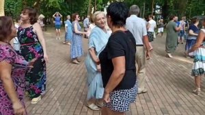 ТАНЦЫ ДЛЯ ПЕНСИОНЕРОВ В ПАРКЕ ГОРОДСКОМ г. Калуга #танцы#парк#пенсионеры