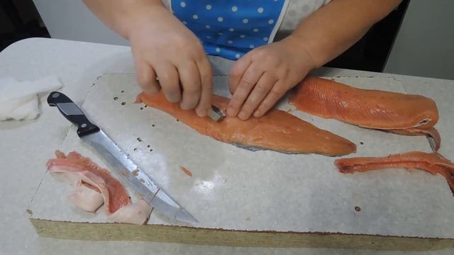 Малосольный лосось. Или рыба горбуша малосольная.