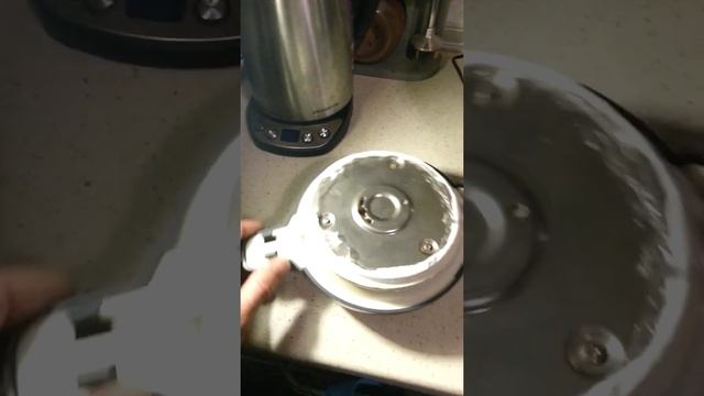 Замена прокладки в термопоте на толстый слой силикона смотреть онлайн