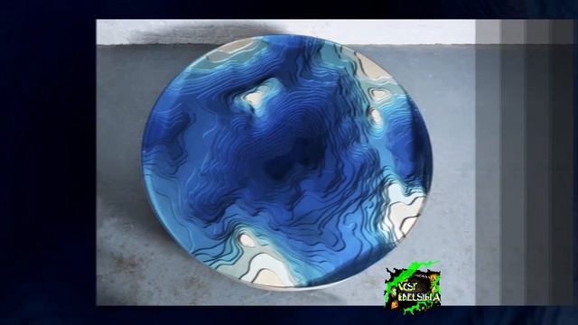 Стол Abyss Позволяет Вам заглянуть в глубины океана смотреть онлайн