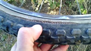 Как со временем трескается и рвётся велосипедная покрышка