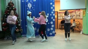 Новогодняя сценка 8 класс