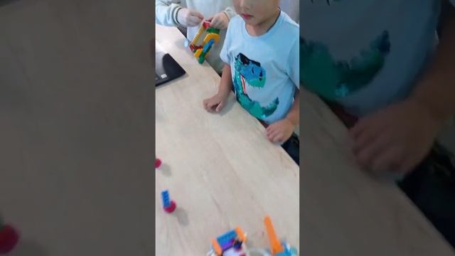 Робототехника младщая группа 21 октября 2023 видео 2 смотреть онлайн