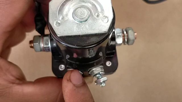 cómo conectar un cochito, monito o impulsor de marcha de un carro. смотреть онлайн