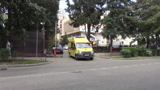 28 апреля в России отмечают День работника скорой медицинской помощи. смотреть онлайн