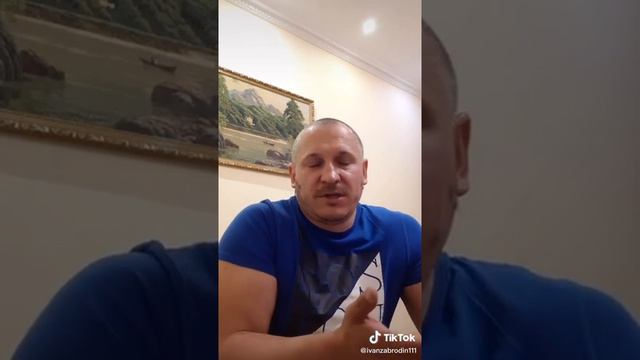 Я не женоненавистник фишка в другом  я вырос с отцом чей автаретет был непререкаемый