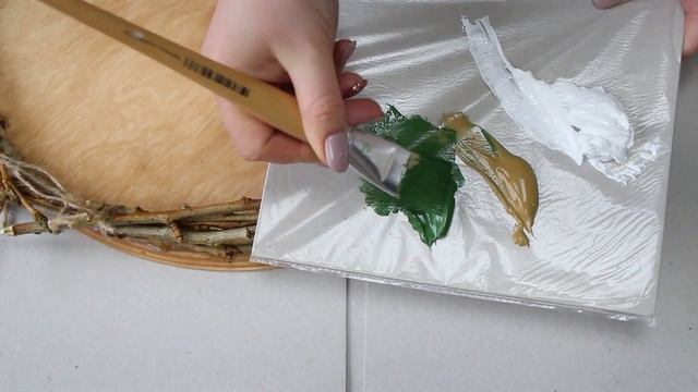 Часы с ветками смотреть онлайн