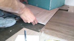 укладка плитки на пол с декором БЫСТРО И КАЧЕСТВЕННО