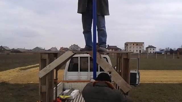 забивка свай .Забивка труб копром 3м смотреть онлайн