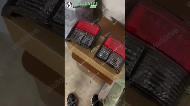 Фонари задние VW T4 LED красно-тонированные смотреть онлайн
