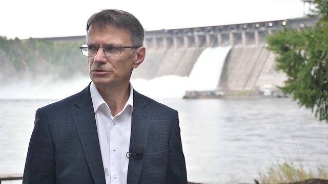 Легендарное событие для города! 26 августа начался холостой сброс воды на Братской ГЭС смотреть онлайн