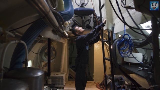 ЧЕРЕЗ ОКЕАН НА САМОДЕЛЬНОЙ ПОДВОДНОЙ ЛОДКЕ КОНТРАБАНДИСТОВ! Невероятная История Колумбийского Рыбак смотреть онлайн