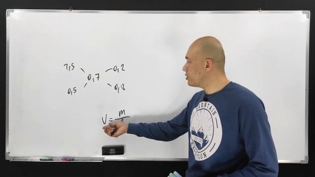 Для получения 0,7 kg (p = 0,7 g/ml) раствора, смешали два раствора с плотностью 0,5 g/ml и 1,5 g/ml смотреть онлайн