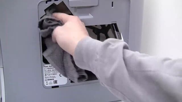 Entretenir sa machine à café Verocafe Bosch - Comment nettoyer l'unité de percolation ? смотреть онлайн