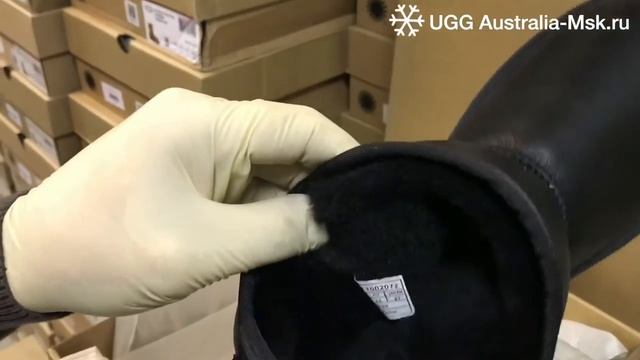 Мужские короткие угги | UGG Mens Classic Mini Metallic Black смотреть онлайн