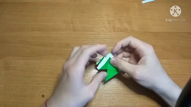 ОРИГАМИ ЕЛКА СО СНЕГОМ СВОИМИ РУКАМИ