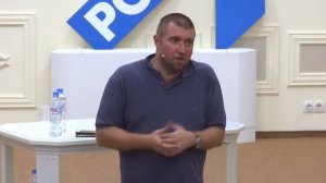 А делать-то что? (Д. Потапенко о выживании в России и уезжании за рубеж)