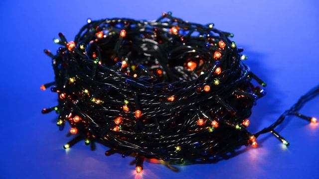 Разноцветная гирлянда для Нового года смотреть онлайн