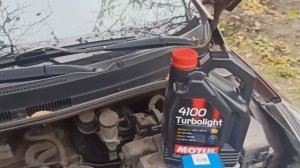 замена масла в двигателе на Hyundai Solaris.