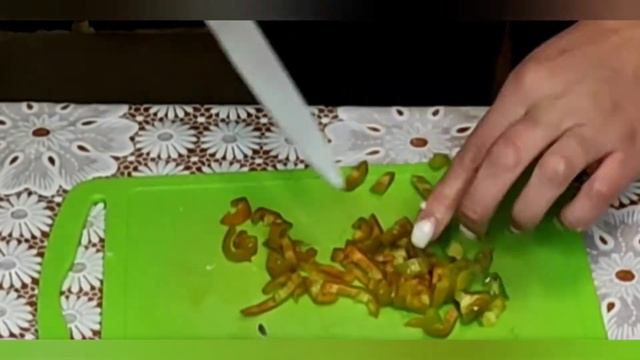 Сочные Отбивные из куриной грудки под сырно-овощной шубой в духовке ?