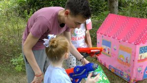 ОХОТА НА СКРОМНИКА ПОХОД В ЛЕСУ ОСТАНОВИТЬ МОНСТРА ДИМА И СОФИЯ И ДАША